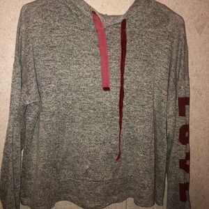 Sweatshirt with a hood-comment if interested